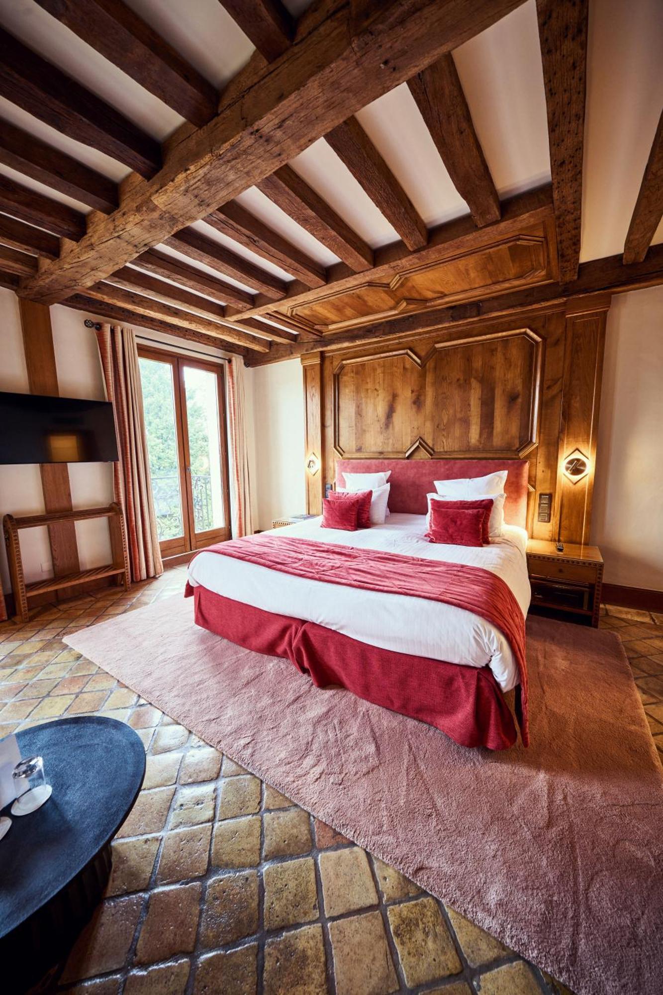 Готель Relais Bernard Loiseau Сольє Екстер'єр фото
